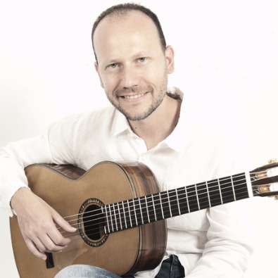 Pablo Rioja - Guitarra
